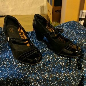 CLARKS Sapphire Stel Closed Toe Mary Jane Pumps